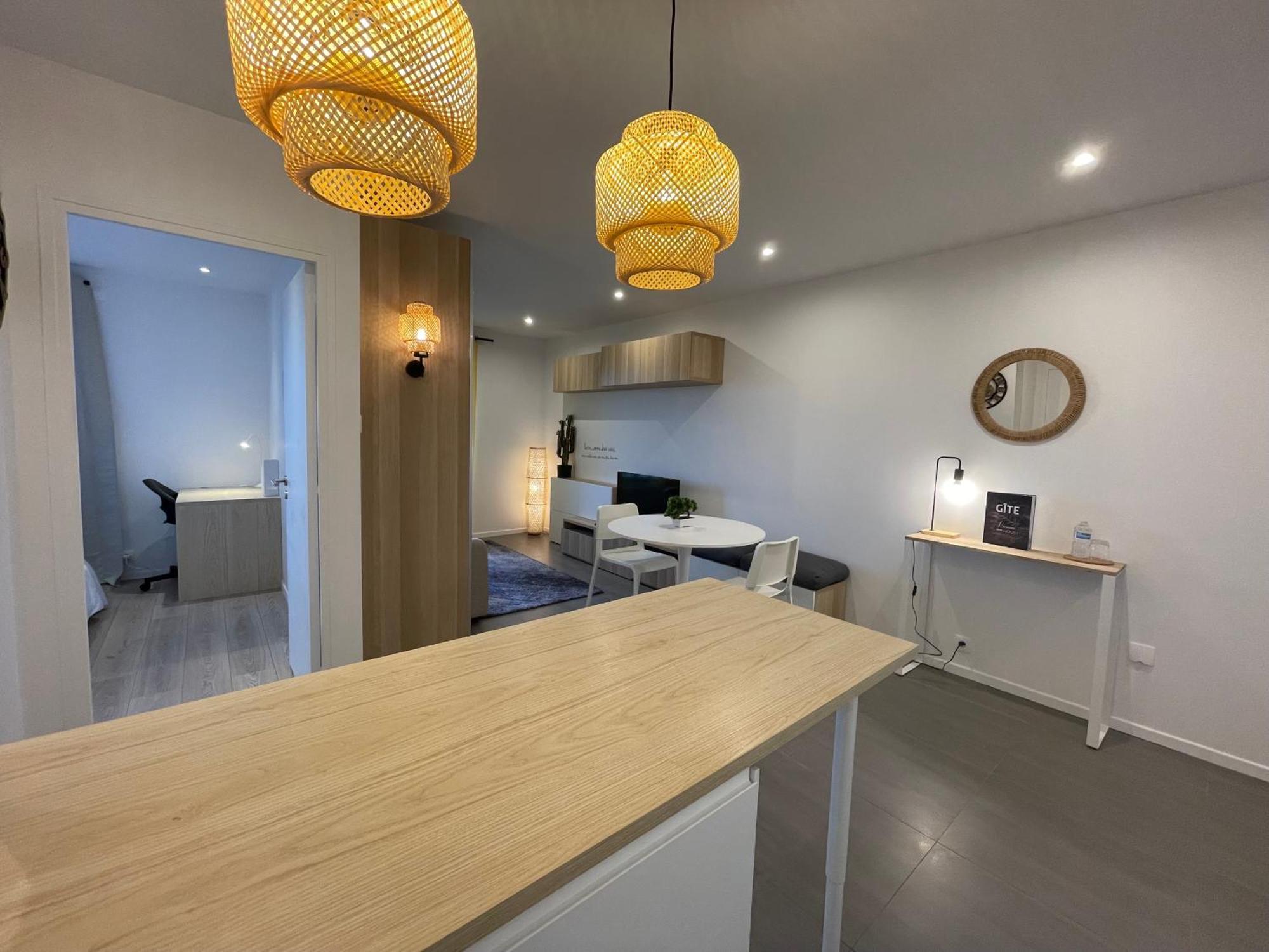 Sunset Cocoon T2 46m2 Proche Centre Apartment Villejust